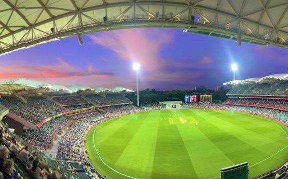 adelaide-oval-cricket_5bd5381f-d9f1-63a5-b3fda0f4301d44a3-5bd537c0c1ff703_5bd539e2-dc8c-23e6-e2a42b1147eb9d7d-2